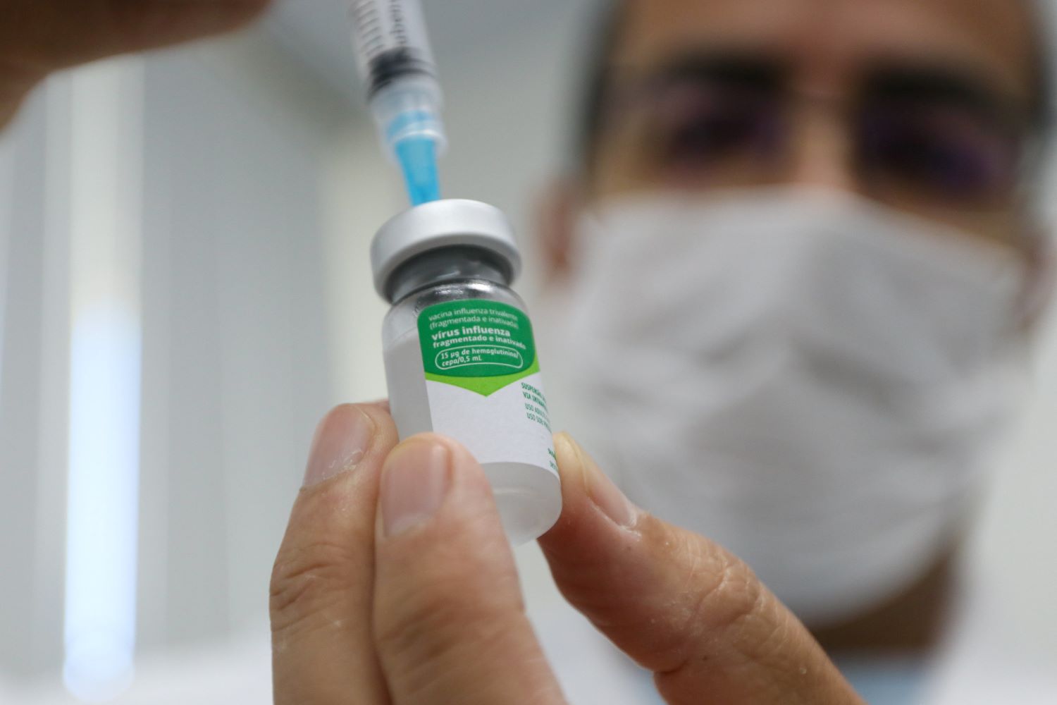 Dez postos de saúde em Fortaleza ofertam vacina contra gripe neste fim de semana