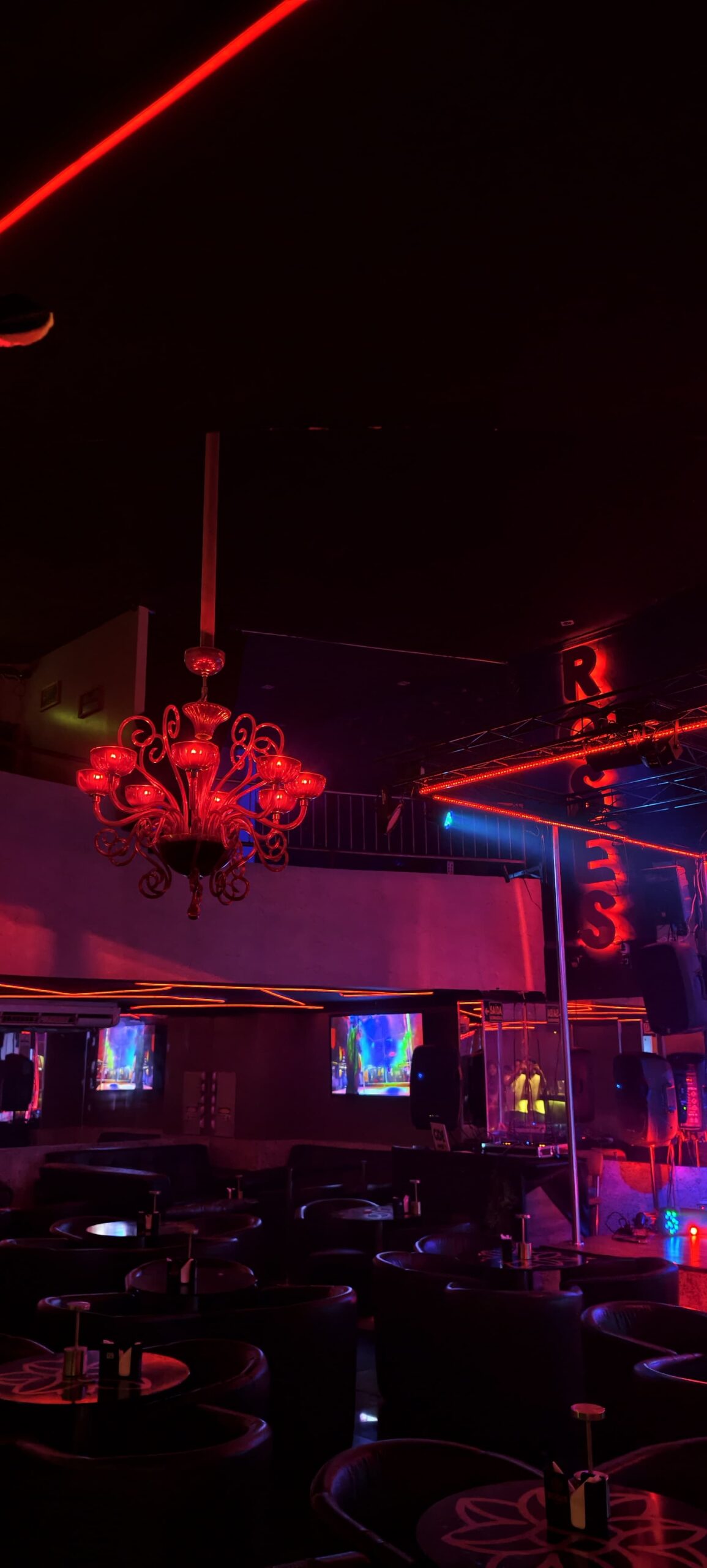 Roses Lounge transforma a noite de Brasília com proposta premium voltada à discrição, sofisticação e experiências exclusivas