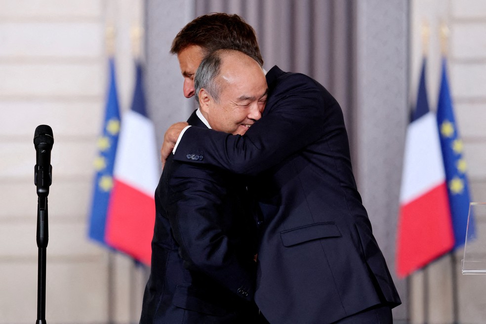 França atrai US$ 108 bi em investimentos; metade vai para centros de dados da SoftBank | Mundo