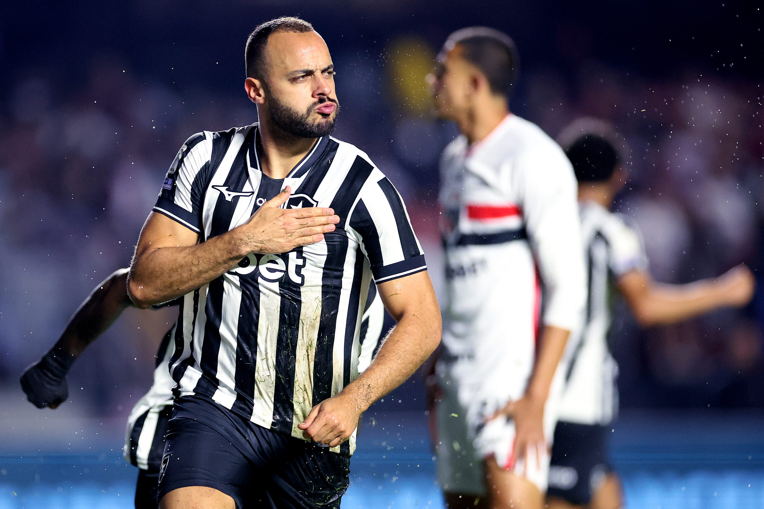 Botafogo anuncia participação em torneio durante pausa da Copa