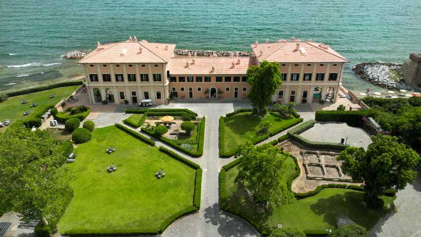 La Posta Vecchia, um hotel em que a história e a essência da “dolce vita” italiana se combinam