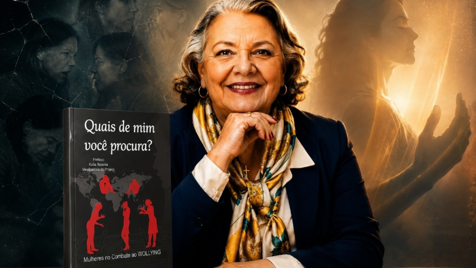 Myrinha Vasconcellos em retrato institucional usando blazer azul, com expressão serena e postura acolhedora.