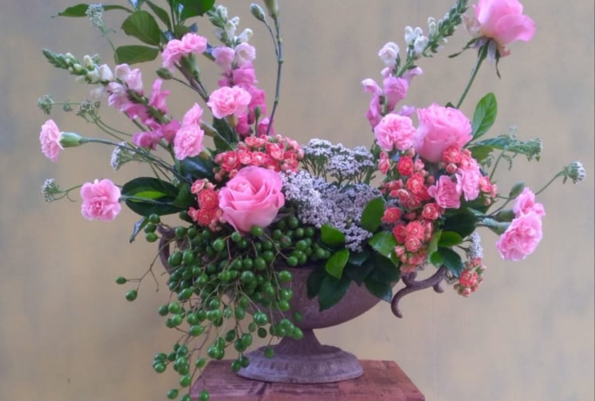 Em um mundo cada vez mais digital, por que as flores continuam emocionando?