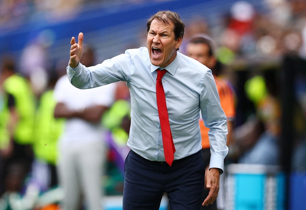 Futebol - Copa do Mundo FIFA 2026 - Oitavas de Final - Bélgica x Senegal - Estádio de Seattle, Seattle, Washington, EUA - 1º de julho de 2026. O técnico da Bélgica, Rudi Garcia, reage — Foto: REUTERS/Agustin Marcarian