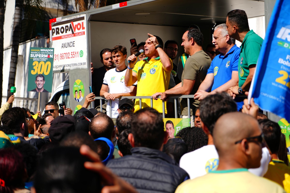 Flávio diz que autoridades do Judiciário impediram apoio do Centrão e promete usar imagem de Bolsonaro ‘no limite da lei’ | Eleições 2026