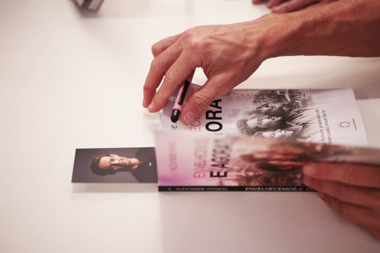 Envelhecemos, e agora? Alexandre Frankel lança livro e aponta a longevidade como a nova fronteira do mercado imobiliário brasileiro