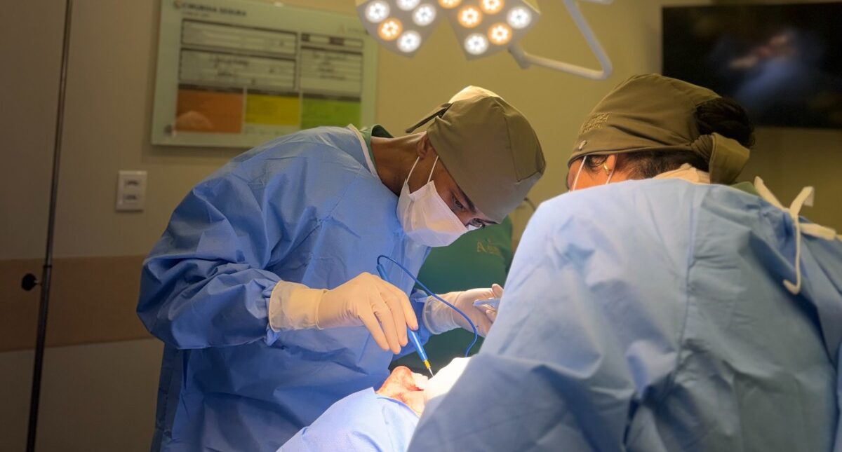 Pós-graduação em Cirurgias Estéticas Orofaciais aposta em formação clínico-hospitalar