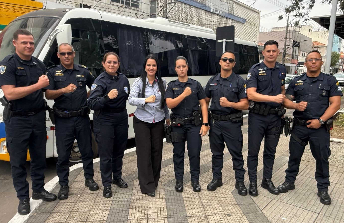Deputada Leticia Aguiar visita GCM de Jacareí e destaca investimento de R$ 300 mil em uniformes e equipamentos