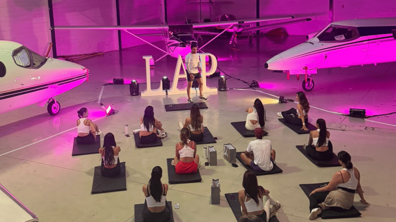 Lapidation transforma hangar em experiência de wellness e inaugura nova série de eventos