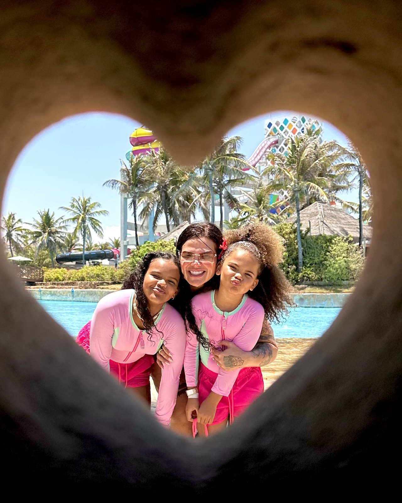 Thaís Carla celebra aniversário ao lado das filhas com viagem especial ao Ceará